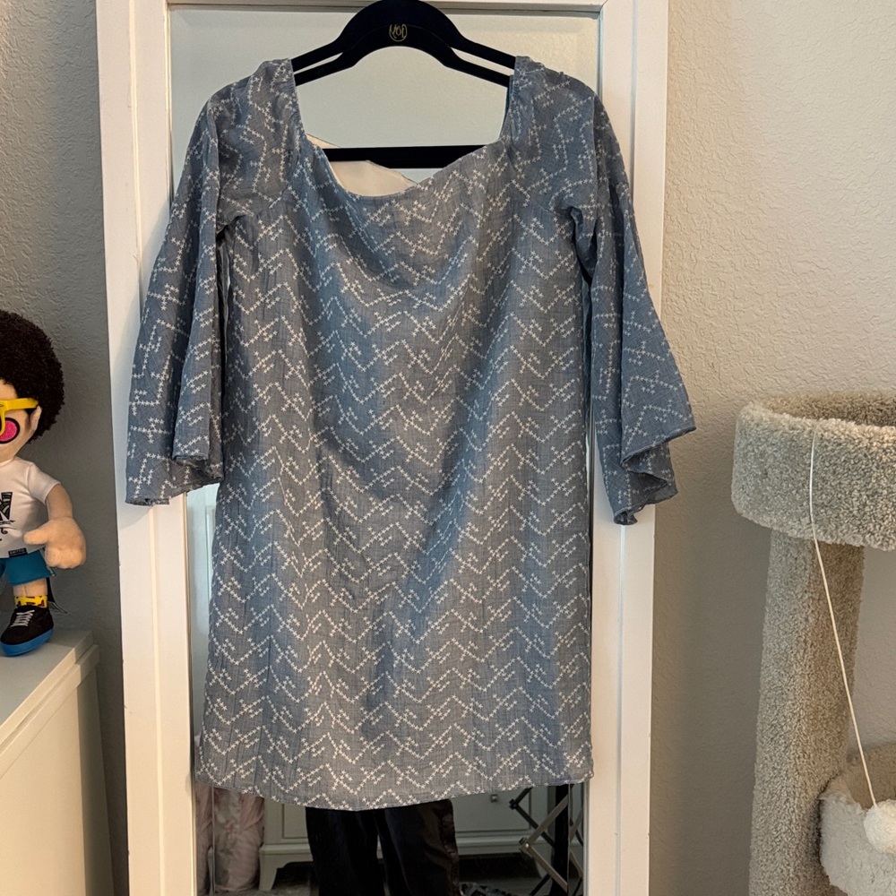 Aqua star print shift dress
